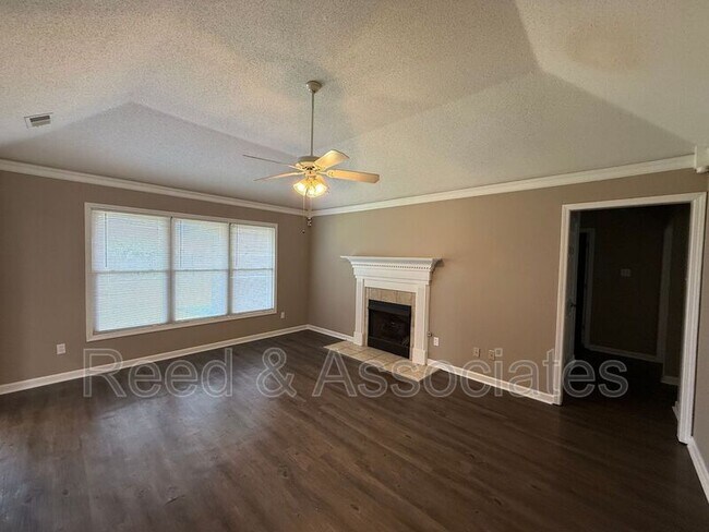 Foto del edificio - 4362 Zachary St