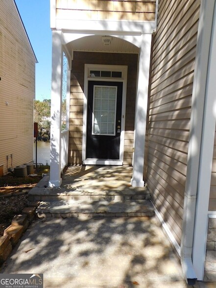 Foto del edificio - 566 Pond Lillies Rd SE
