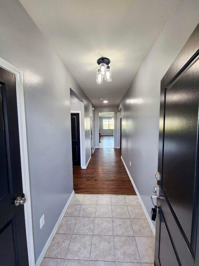 Foto del edificio - 884 Hayes Point Cir