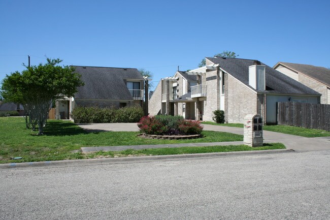 Foto del edificio - Tucker Property Management Townhomes