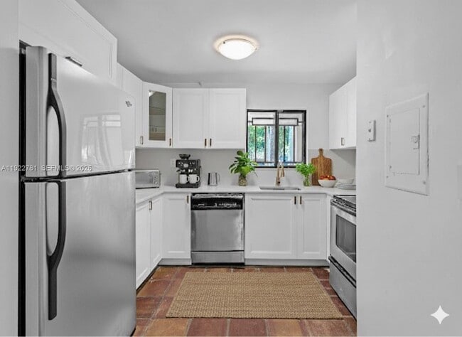 Building Photo - 3001 SW 1st Ave