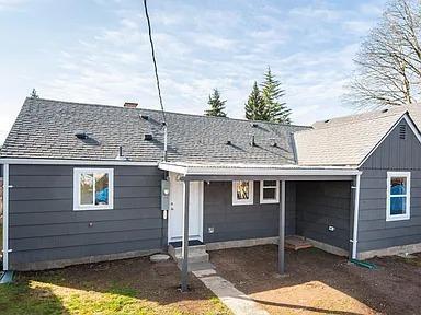 Building Photo - 825 E 51st St