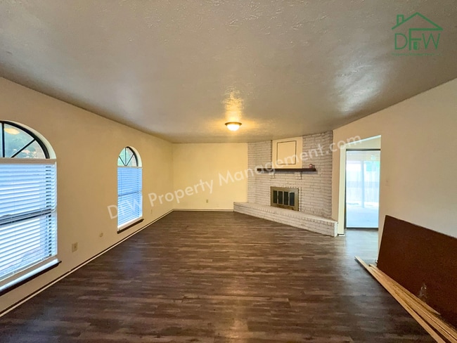Building Photo - Cozy 3-Bedroom Home with Fireplace, Covered Patio & Large Fenced Backyard for Lease