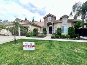 Building Photo - 1030 E Royal Dornoch Ave