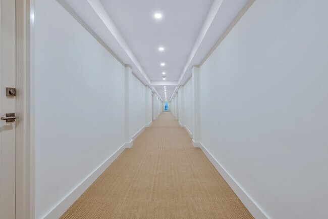 Foto del edificio - 170 N Ocean Blvd