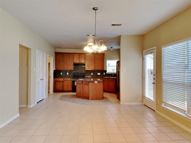 Foto del edificio - 1101 Shadow Glenn Dr