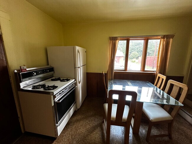Foto del edificio - 434R Linden Ave