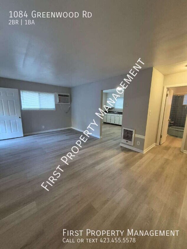Primary Photo - 1084 Greenwood Rd