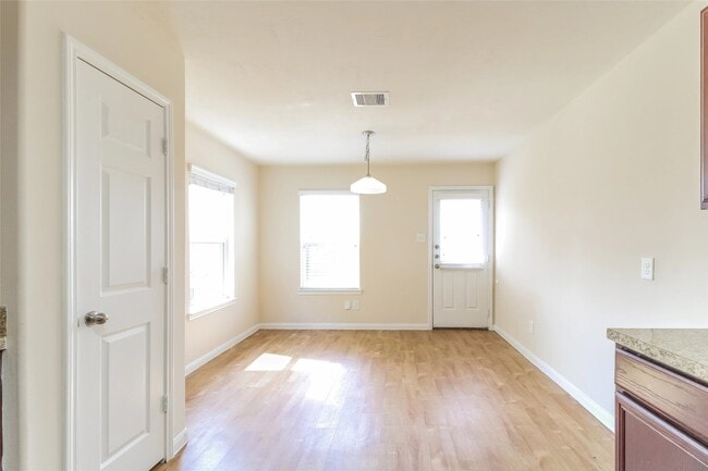 Building Photo - 13407 Ella Ridge Lane