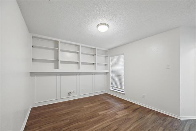 Foto del edificio - 4022 St Christopher Ln