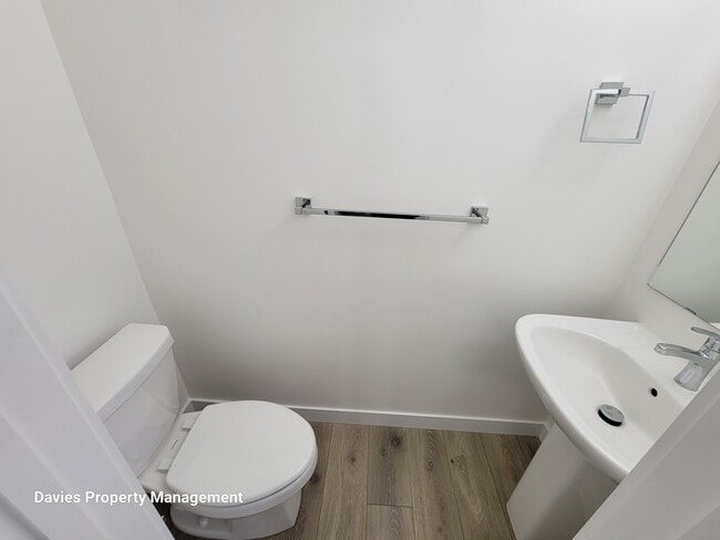 Photo du bâtiment - 2710-2766 66 St SW