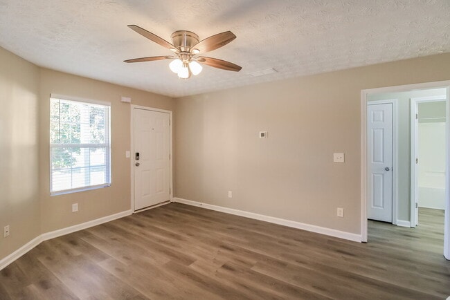 Building Photo - 423 Underwood Ct