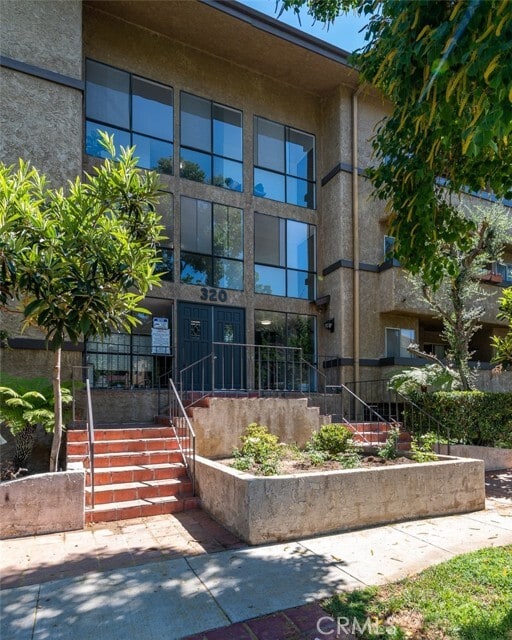 Foto del edificio - 320 E Stocker St