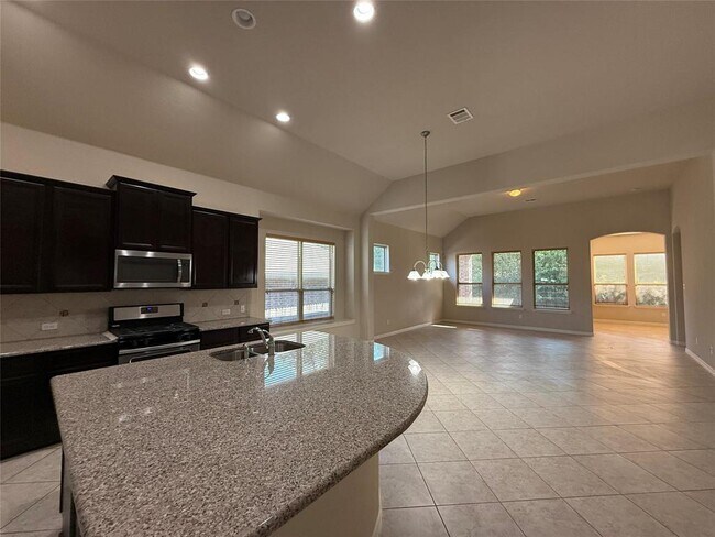 Foto del edificio - 633 Peregrine Way