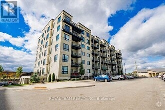 Building Photo - 295-295 Cundles Rd W