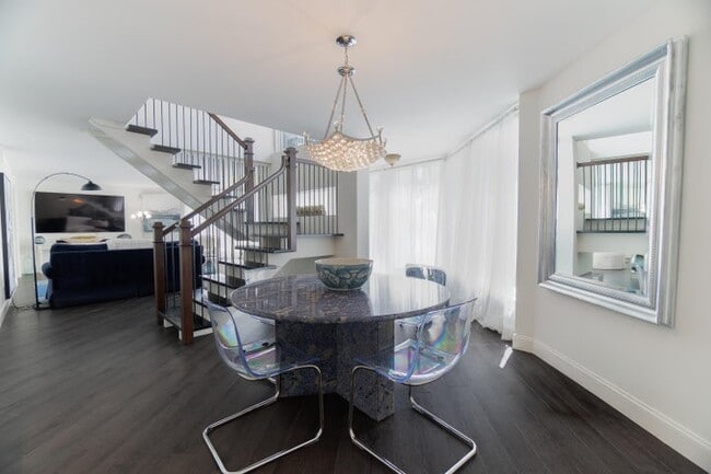 Building Photo - 2565 S Ocean Blvd