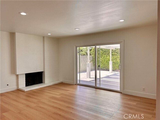 Foto del edificio - 16701 Trudy Ln
