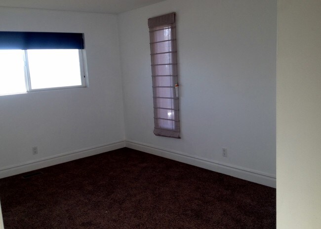 Building Photo - 1391 E McCormick Way