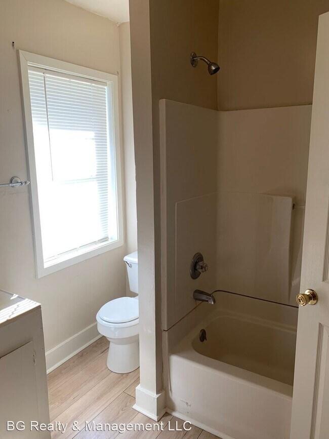 Building Photo - 3 br, 1 bath House - 816 Park Ave