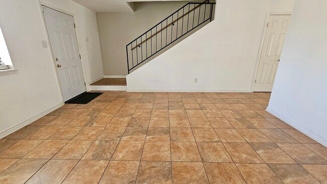 Building Photo - 6436 Kentwick Dr