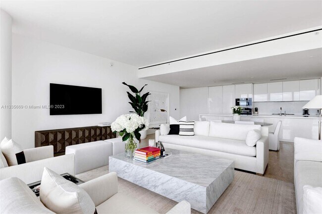 Building Photo - 9111 Collins Ave