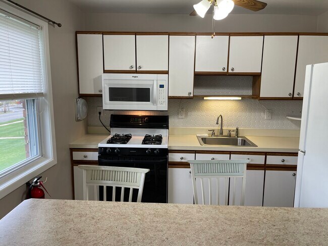 Building Photo - 31 Hinchman Ave