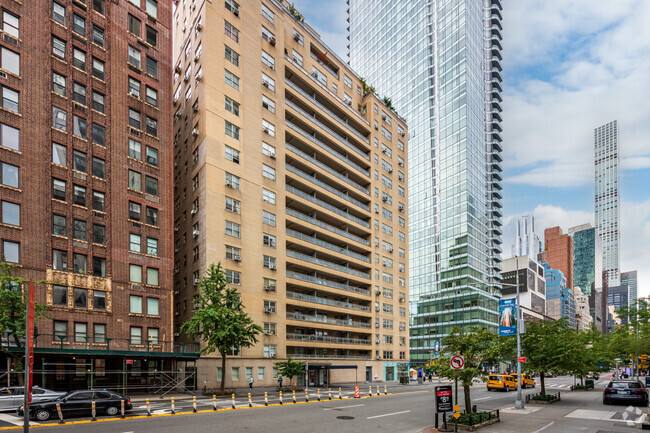 Foto del edificio - 300 East 57th Street