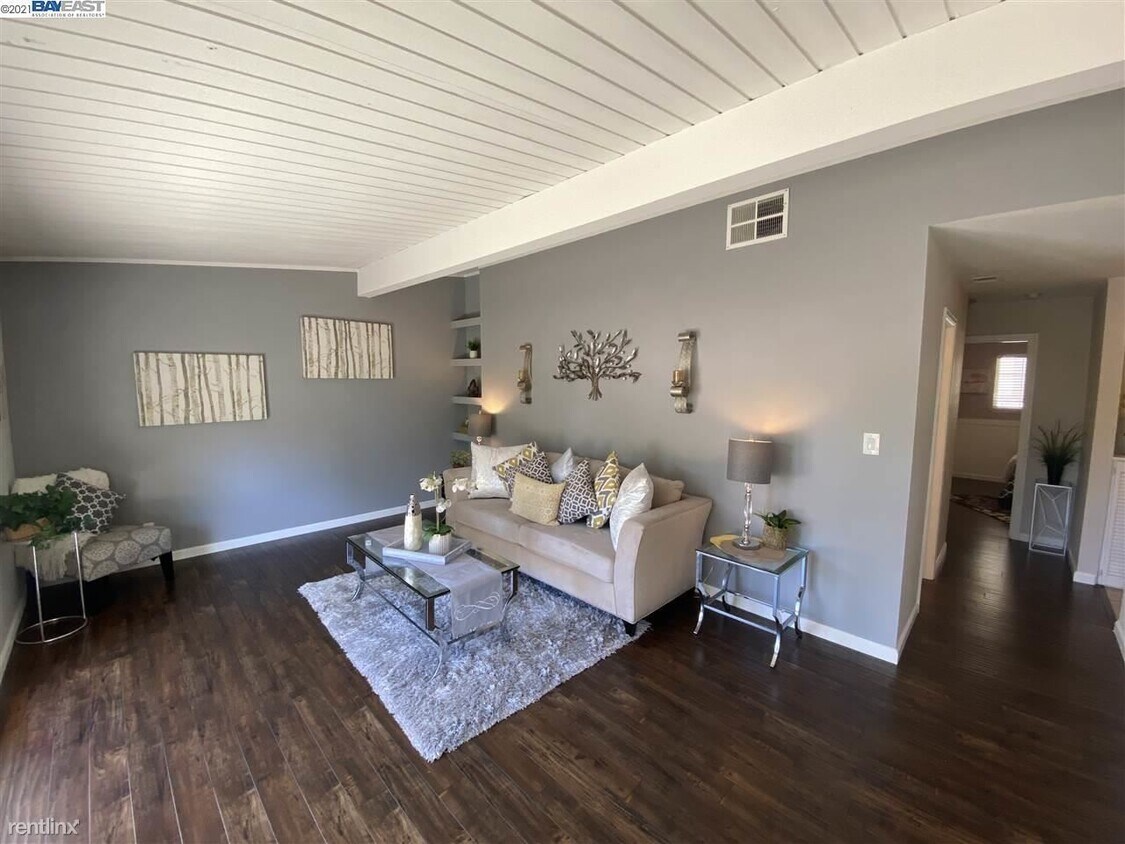 Foto principal - 2 br, 2 bath Condo - 845 Division St