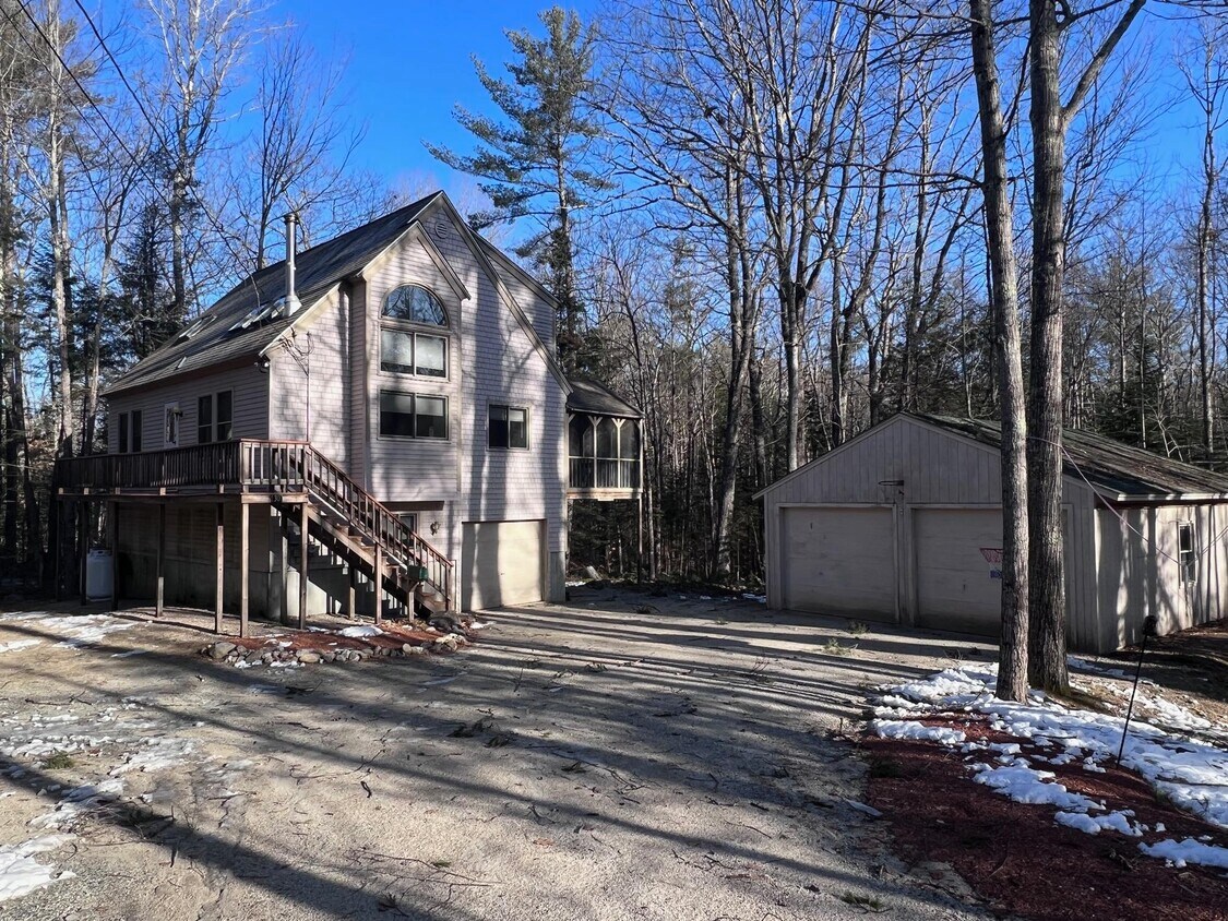 30 Cortina St, Moultonborough, NH 03254 House Rental in