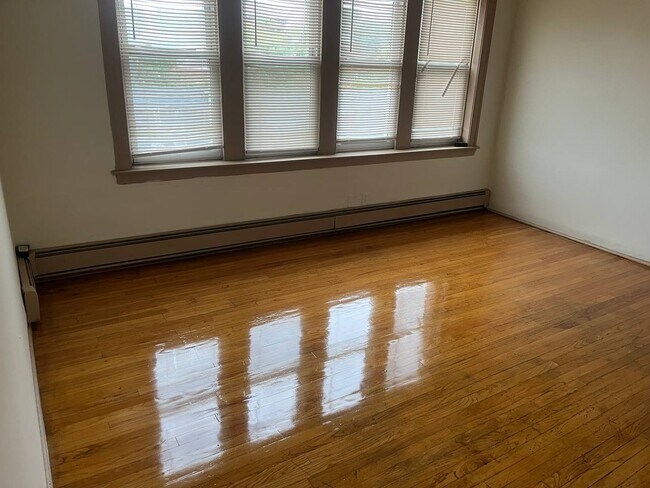 Foto del edificio - 7352 S Emerald Ave