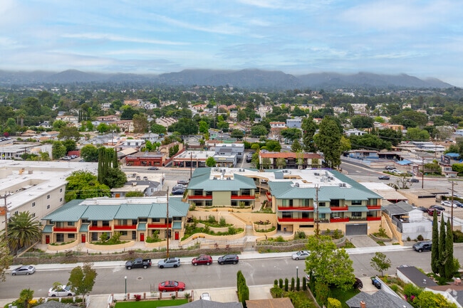Aerial Context - Honolulu Hills Condominiums