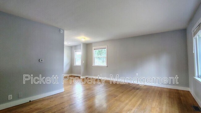 Foto del edificio - 631 Bertha Ave