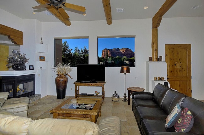 Building Photo - 245 Concho Dr