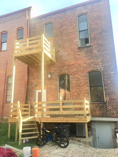 exterior - rear - 7 Main St