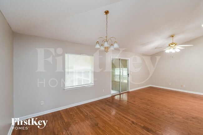 Building Photo - 3500 Wentworth Cir W