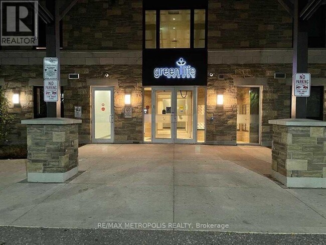 Photo du bâtiment - 7400-7400 Markham Rd