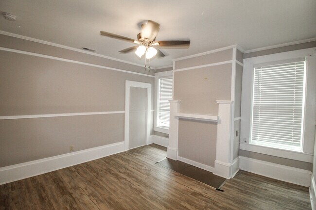 Building Photo - 20 Bulloch St