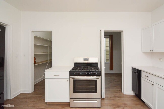 Building Photo - 4738 N Lavergne Ave