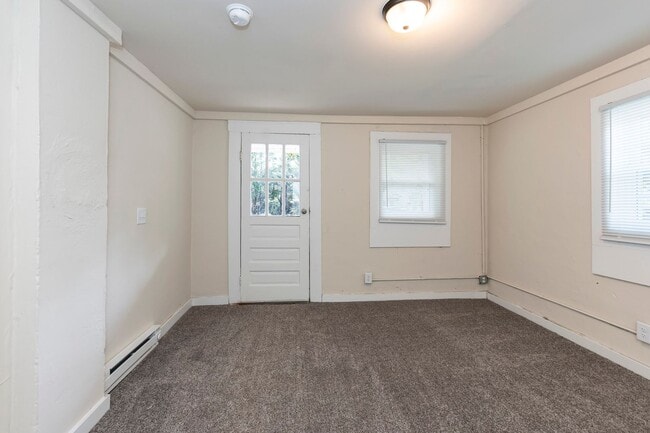 Building Photo - Edgerton Duplex 2