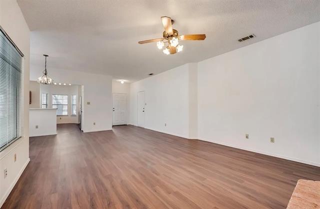 Foto del edificio - 812 Melville Dr