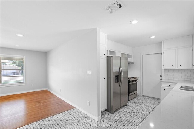 Building Photo - RIDGEVIEW