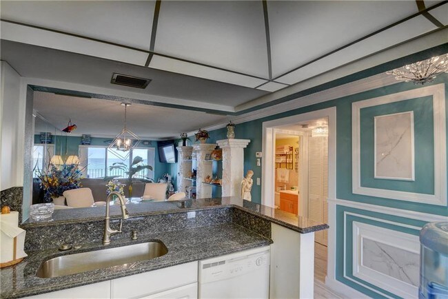 Foto del edificio - 7400 S Ocean Dr