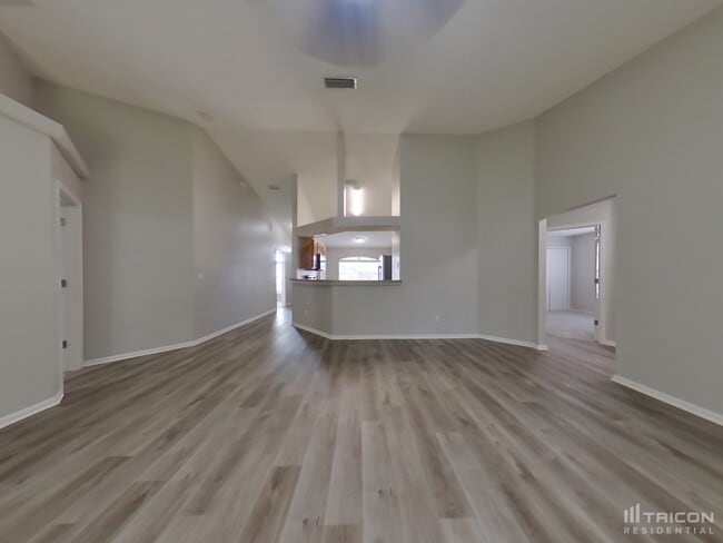 Building Photo - 1127 Summer Springs Drive