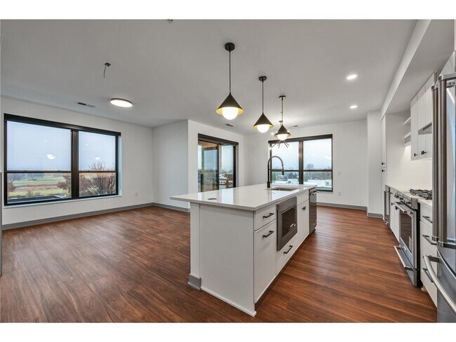 Foto del edificio - 640 Wisconsin Ave N