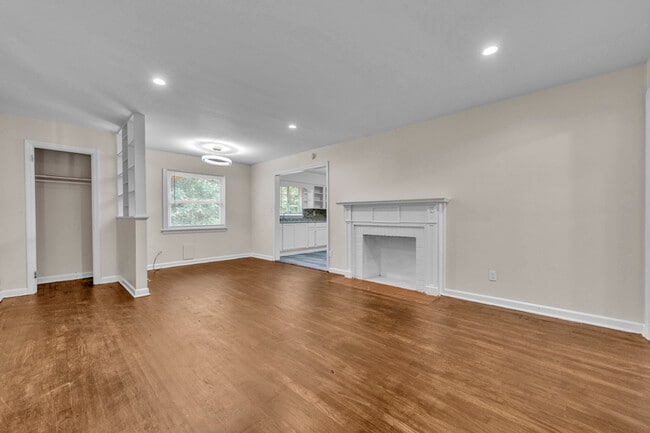 Building Photo - 1048 2nd St W