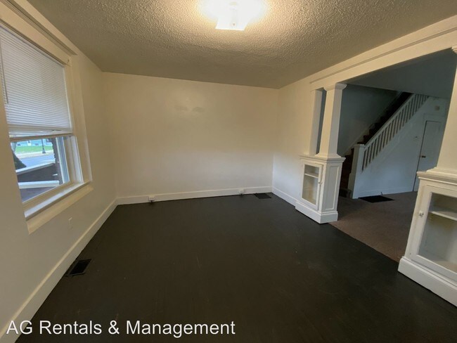 Building Photo - 3 br, 1.5 bath Apartment - 2514 S Hanna St
