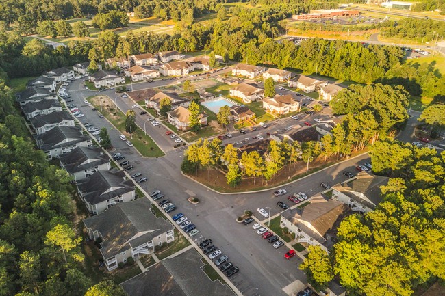 Foto del edificio - The Oaks Apartments