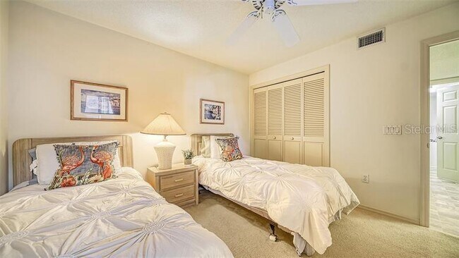 Foto del edificio - 5655 Sheffield Greene Cir