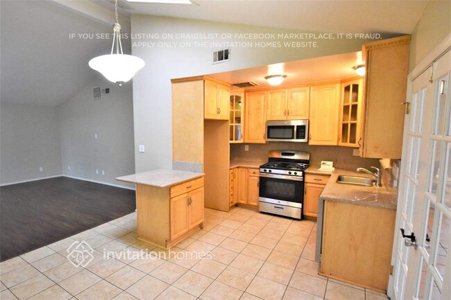 Building Photo - 15804 Mayall St