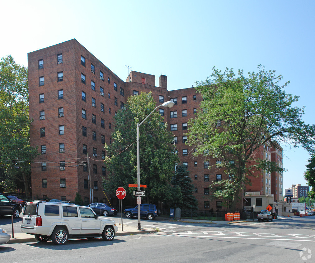 Primary Photo - Margotta Court
